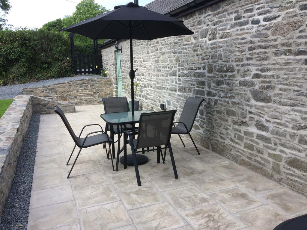 The Bakery Villa Llanddeiniol Bagian luar foto