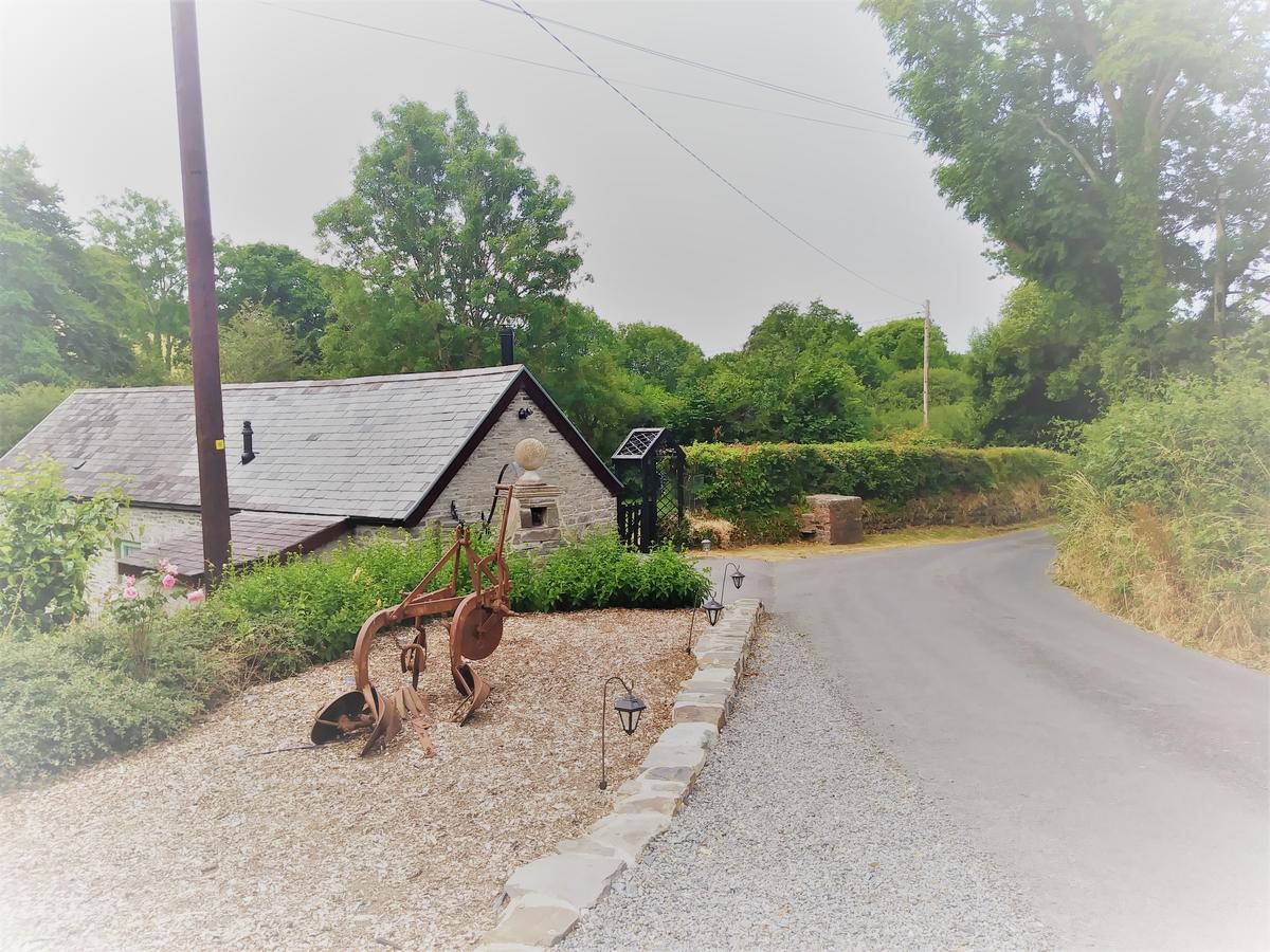 The Bakery Villa Llanddeiniol Bagian luar foto